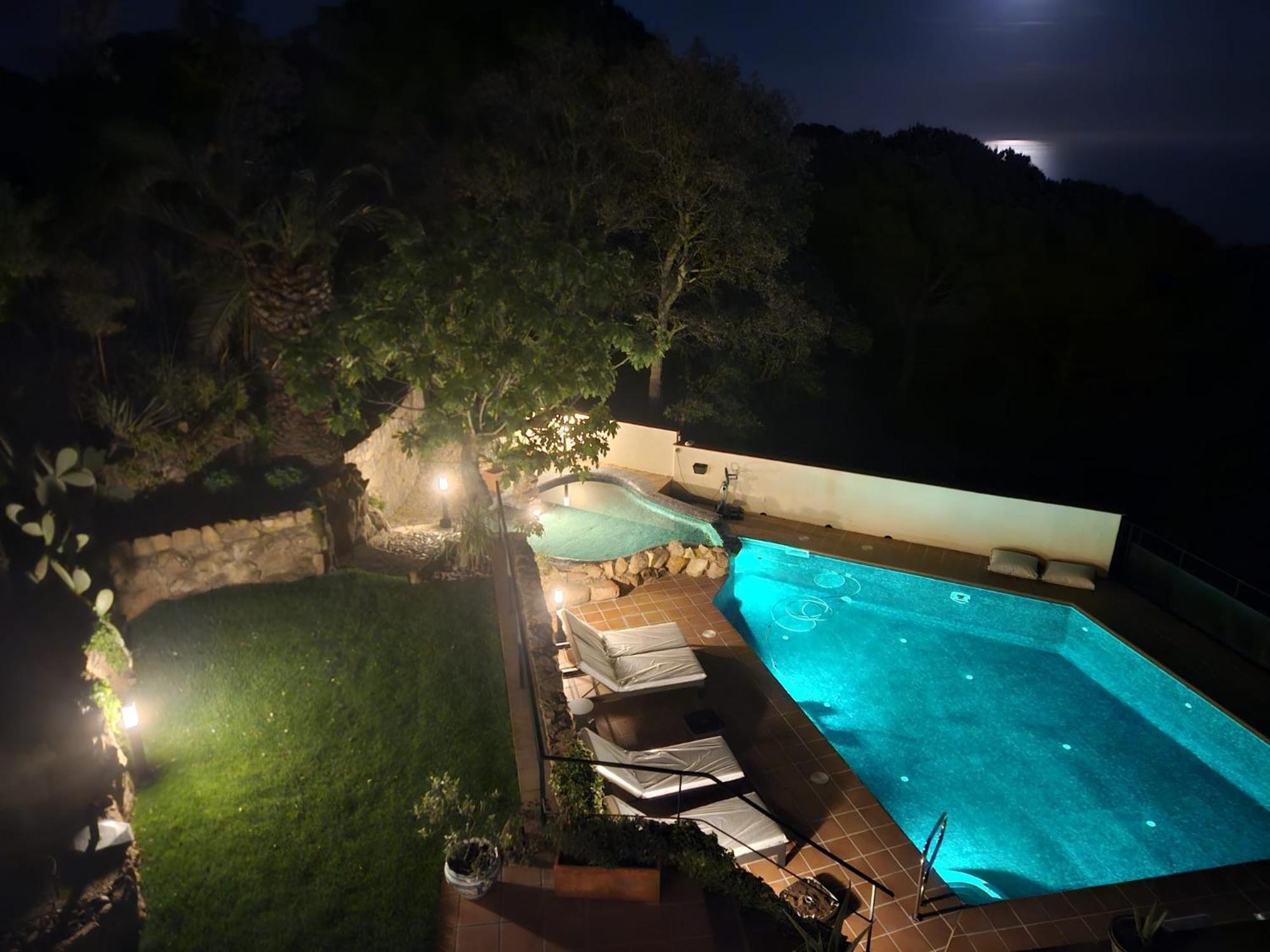 La Roqueta Hotel ตอสซาเดมาร์ ภายนอก รูปภาพ