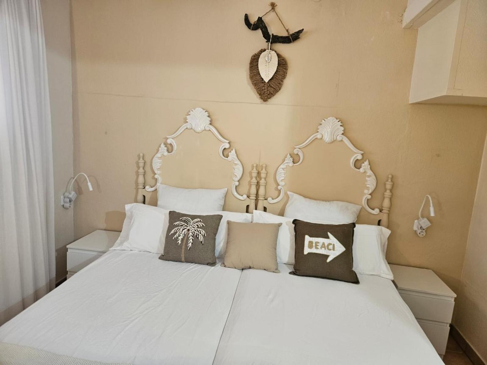 La Roqueta Hotel ตอสซาเดมาร์ ภายนอก รูปภาพ